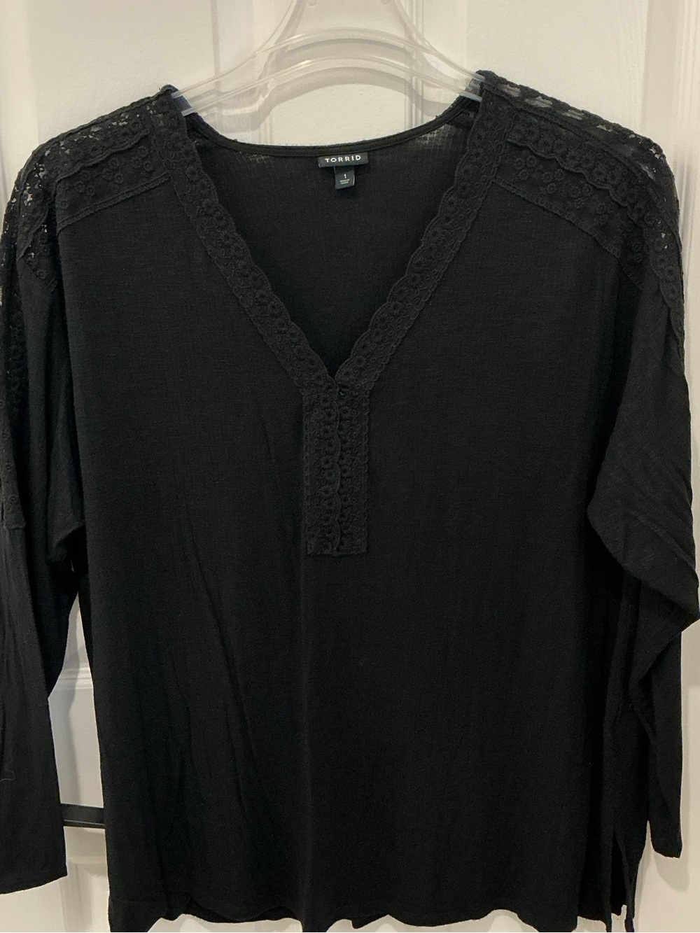 Long Sleeve V-Neck Lace Trim Top